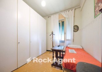 Camera da letto - Trilocale salita Sella, Genova (zona Apparizione) - foto 19