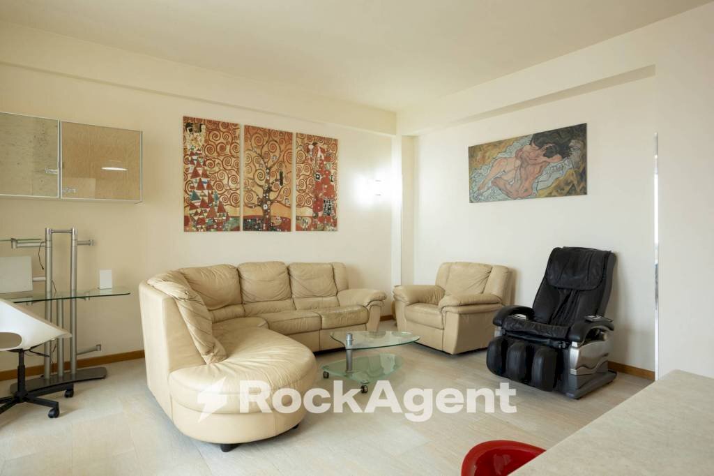 Salone - Trilocale piazza Giacomo Matteotti, 40, Livorno - foto 3