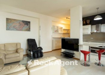 Salone - Trilocale piazza Giacomo Matteotti, 40, Livorno - foto 5