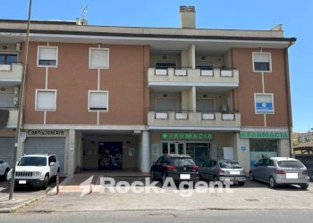 Facciata - Bilocale via del Crocifisso, 115, Latina - foto 1