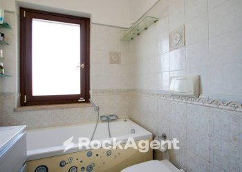 Bagno - Trilocale via Lino Liviabella, 99, Roma - foto 19