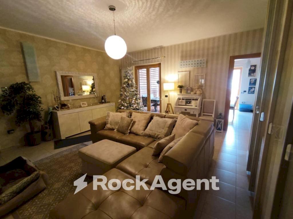 Salone - Three-room apartment via San Martino, 114, Palma Campania - photo 3