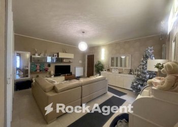 Salone - Three-room apartment via San Martino, 114, Palma Campania - photo 5