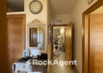 Corridoio - Three-room apartment via San Martino, 114, Palma Campania - photo 17