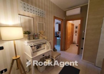 Corridoio - Three-room apartment via San Martino, 114, Palma Campania - photo 18