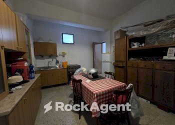 Cucina - Casa indipendente via Macurano, Alessano - foto 10