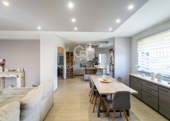 Foto 1 - Villa Via Madonna di Loreto
 
13, Trecastagni - foto 1