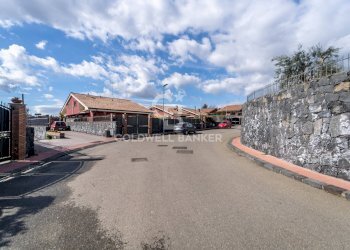 Foto 2 - Villa Via Madonna di Loreto
 
13, Trecastagni - foto 2