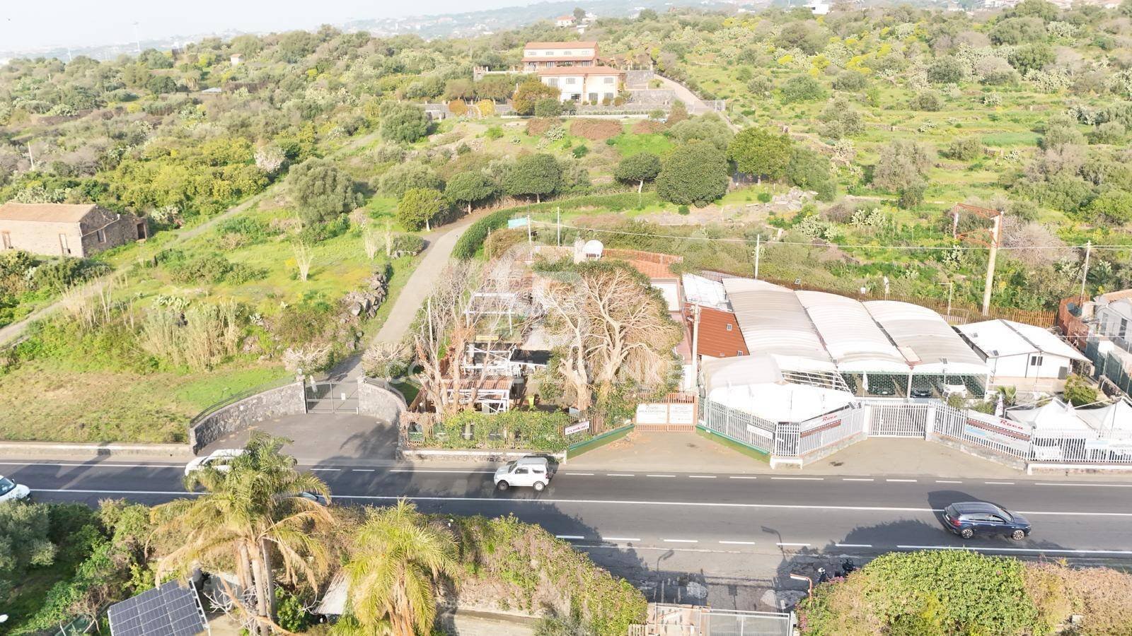 Foto 2 - Commercial Premises Via XXI Aprile
 
23, Aci Castello - photo 2