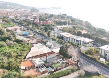 Foto 3 - Commercial Premises Via XXI Aprile
 
23, Aci Castello - photo 3