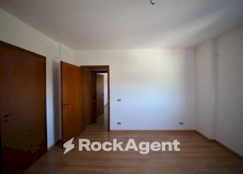 Camera da letto - Quadrilocale piazza Sandro Pertini, 12, Taranto - foto 11