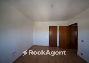 Camera da letto - Quadrilocale piazza Sandro Pertini, 12, Taranto - foto 13