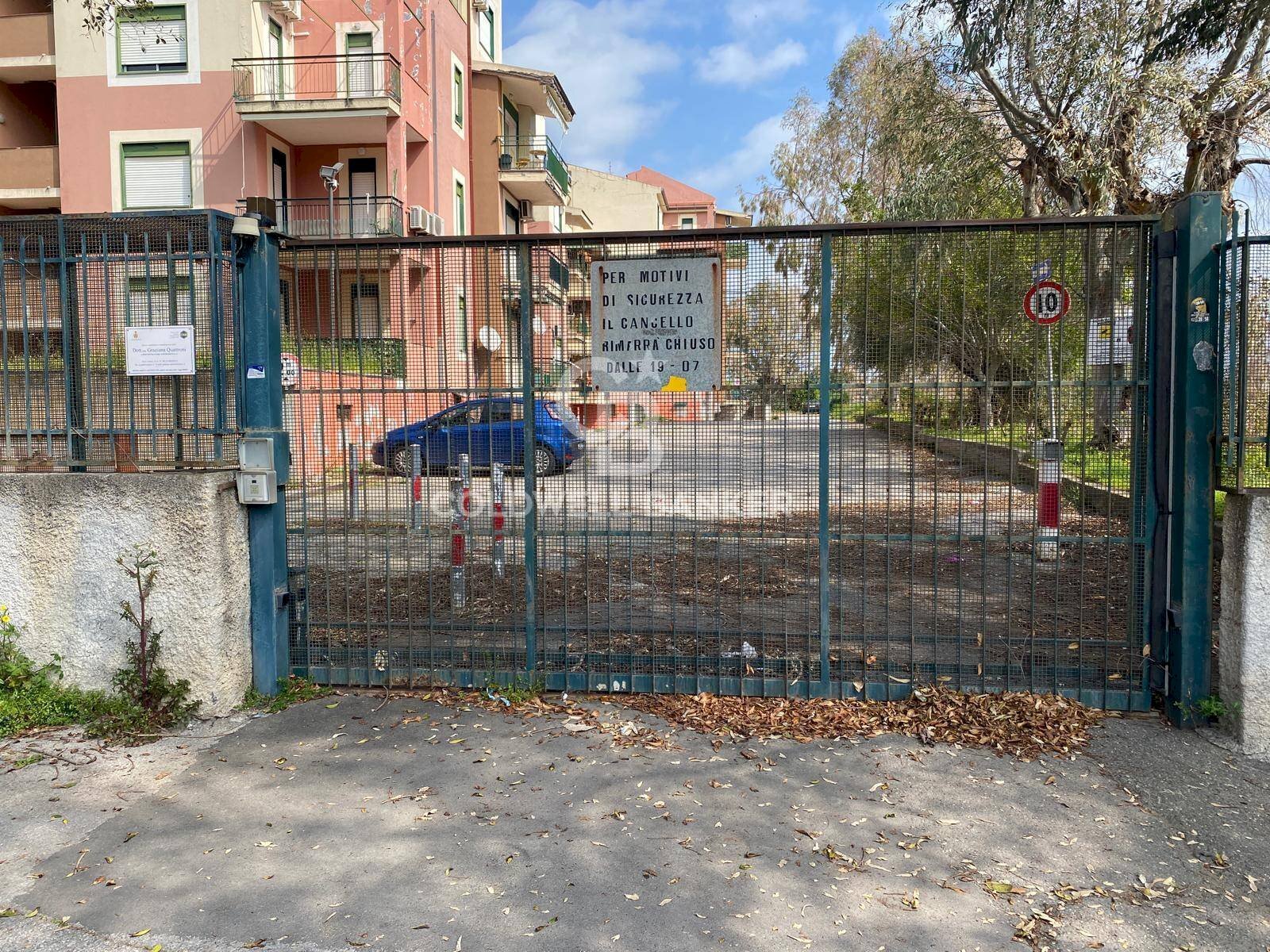 Foto 2 - Box Via Pietrenere
 
55, Giardini-Naxos - foto 2