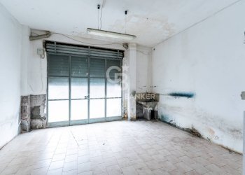 Foto 5 - Laboratorio Via Ettore Majorana
 
13, Aci Catena - foto 5