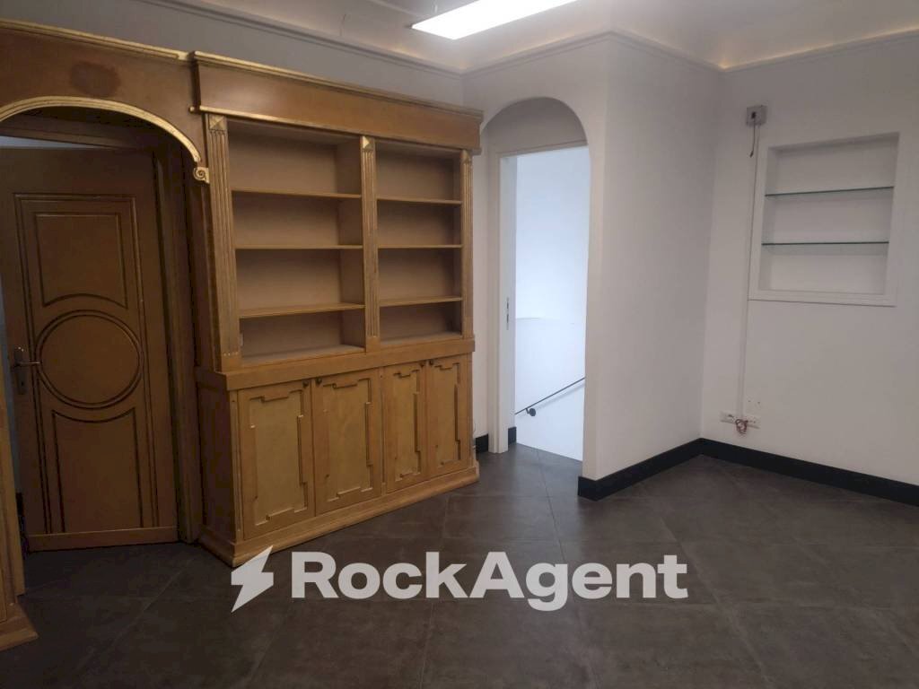 Ingresso - Office via della Consulta, 7, Roma (neighborhood Centro Storico) - photo 1