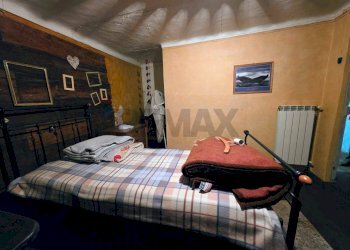 Camera / camera da letto - Commercial Premises Località Pianta
 
8, Villar Pellice - photo 24