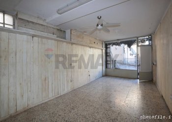 Stanza vuota - Commercial Premises Via San Rocco
5, Torino - photo 6