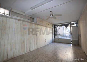 Stanza vuota - Commercial Premises Via San Rocco
5, Torino - photo 8