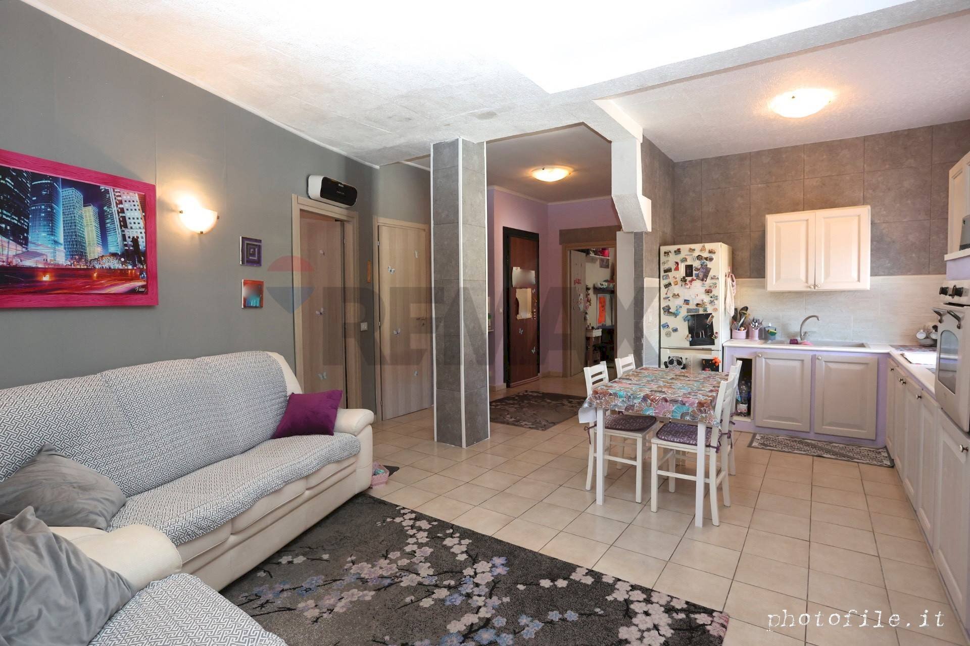 Sala da pranzo - Trilocale Via Torino
 
11, Santena - foto 1