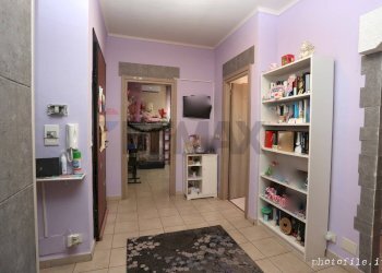 Hall / corridoio - Trilocale Via Torino
 
11, Santena - foto 10