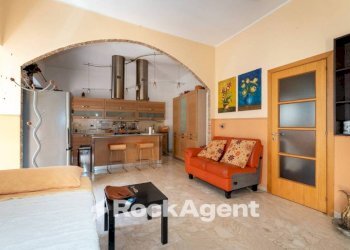 Interno non residenziale - Casa indipendente via Santa Barbara, 57, Catania - foto 20