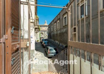 Balcone - Casa indipendente via Santa Barbara, 57, Catania - foto 31