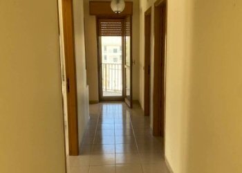 Corridoio - Appartamento via Paestum, 11, Ragusa - foto 3