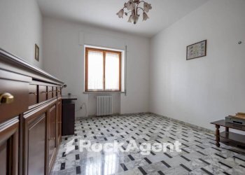 Camera da letto - Trilocale via Nicola Lombardi, 9, Catanzaro - foto 1