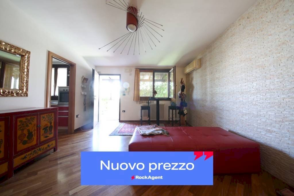 Salone - Villa a Schiera via Giovanni da Verrazzano, 7, Brindisi - foto 1