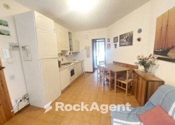 Cucina - Bilocale viale Cormor, 127, San Michele al Tagliamento - foto 1