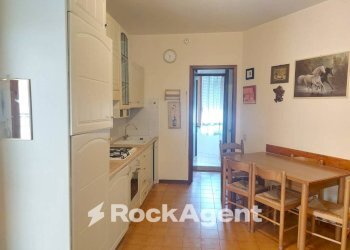 Cucina - Bilocale viale Cormor, 127, San Michele al Tagliamento - foto 3