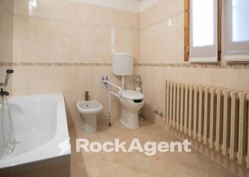 Bagno - Villa viale I Maggio, 75, Fano - foto 16