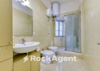 Bagno - Four-room apartment via Torquato Tasso, Napoli (neighborhood Vomero) - photo 21