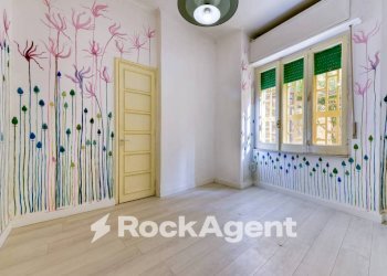 Camera da letto - Four-room apartment via Torquato Tasso, Napoli (neighborhood Vomero) - photo 22