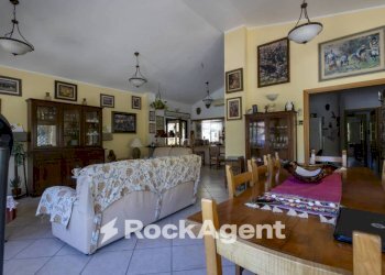 Salone - Villa contrada Zaccano, Caraffa di Catanzaro - foto 8