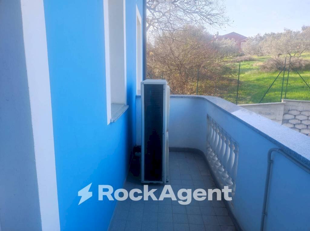 Balcone - Appartamento via del Villino, Alanno - foto 2