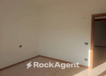 Camera da letto - Quadrilocale via del Villino, Alanno - foto 39