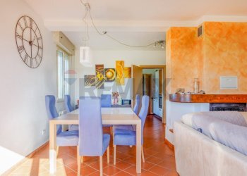 Sala da pranzo - Appartamento Via Ghiarda
 
20, Reggio nell'Emilia - foto 7