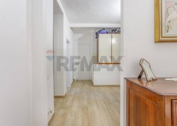 Hall / corridoio - Trilocale Via Ghiarda
 
20, Reggio nell'Emilia - foto 7