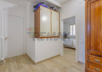 Hall / corridoio - Trilocale Via Ghiarda
 
20, Reggio nell'Emilia - foto 8