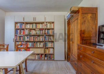 Sala da pranzo - Trilocale Via Ghiarda
 
20, Reggio nell'Emilia - foto 15