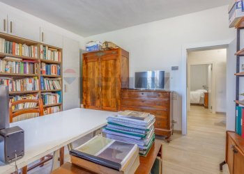 Sala da pranzo - Trilocale Via Ghiarda
 
20, Reggio nell'Emilia - foto 18