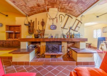 Soggiorno - Villa Via Ghiarda
 
20, Reggio nell'Emilia - foto 24