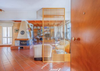 Stanza vuota - Villa Via Ghiarda
 
20, Reggio nell'Emilia - foto 48