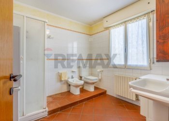Bagno - Villa Via Ghiarda
 
20, Reggio nell'Emilia - foto 52