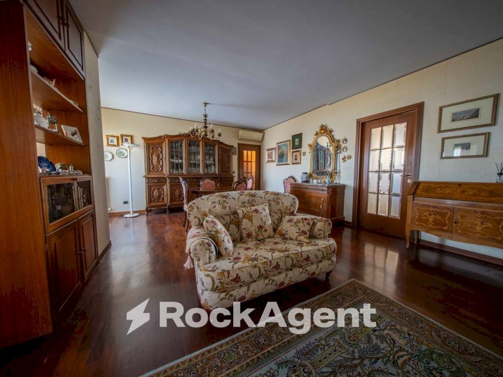 Salone - Quadrilocale via Giovanni Battista Melis, 9, Sassari - foto 1