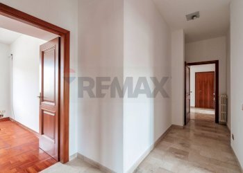 Hall / corridoio - Appartamento Via Daniele Comboni
 
24, Brescia - foto 12