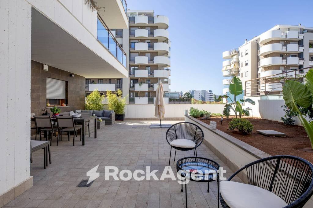 Cortile interno - Quadrilocale via Giana Anguissola, 41, Roma - foto 1