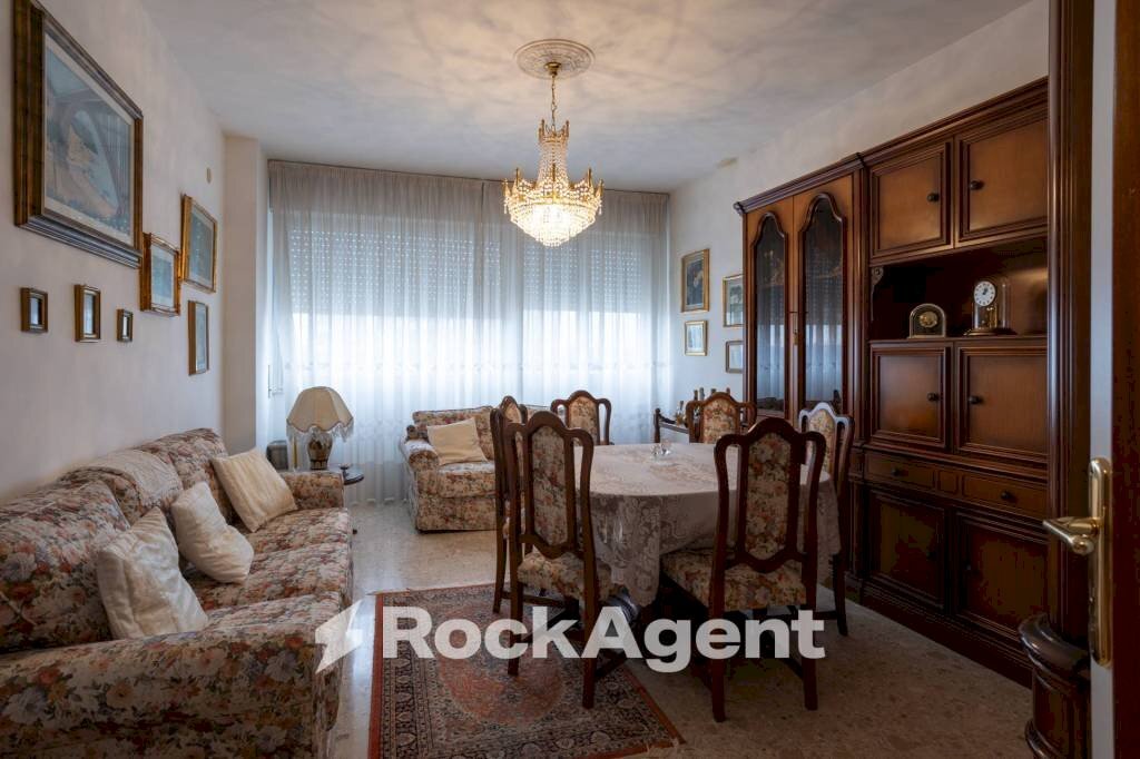 Salone - Trilocale via Marco Mastacchi, 238, Livorno - foto 3