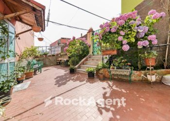 Terrazzo - Quadrilocale via Antonietta Massuccone Mazzini, 20, Genova (zona Bolzaneto) - foto 3